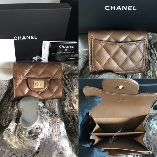 【超レア！ギフトにも最適】 CHANEL マトラッセ CARD HOLDER Chanel Classic Card Holder Light Gray & Silver ] / 100