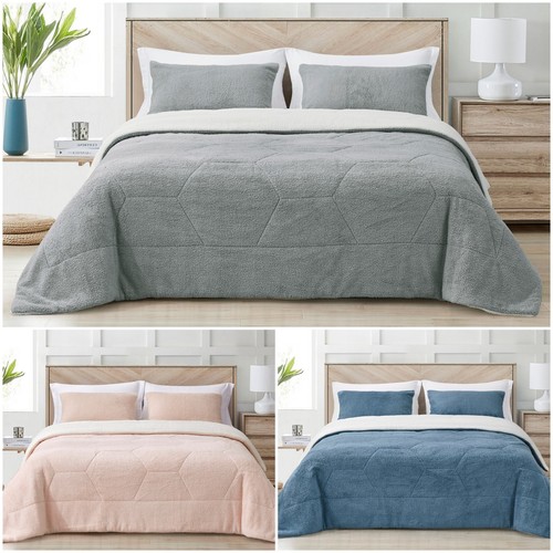 Wynne 3-Piece Honeycomb Reversible Double Sided Sherpa Comforter Set