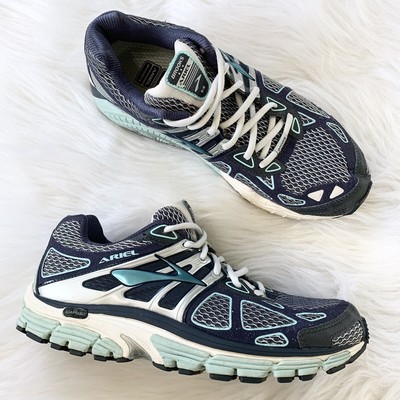 brooks ariel size 10