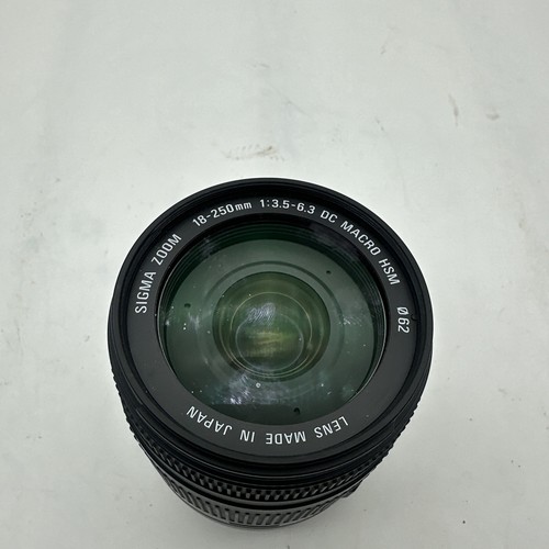 Very Clean Sigma 18-250mm F3.5-6.3 DC Macro HSM for Sony A