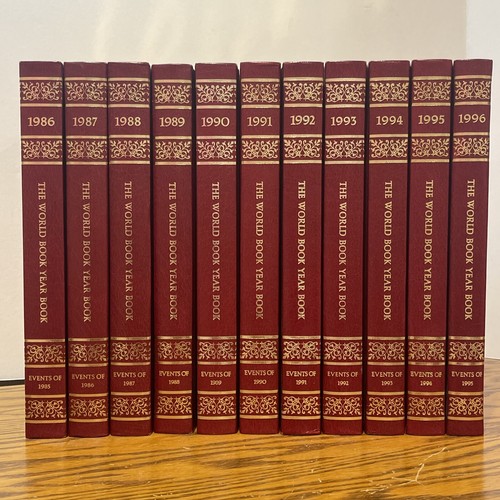ムネ　⭕️ ENCYCLOPEDIA YEAR BOOK 1971 〜 80 il_340x270.1742709999_bj6n.jpg