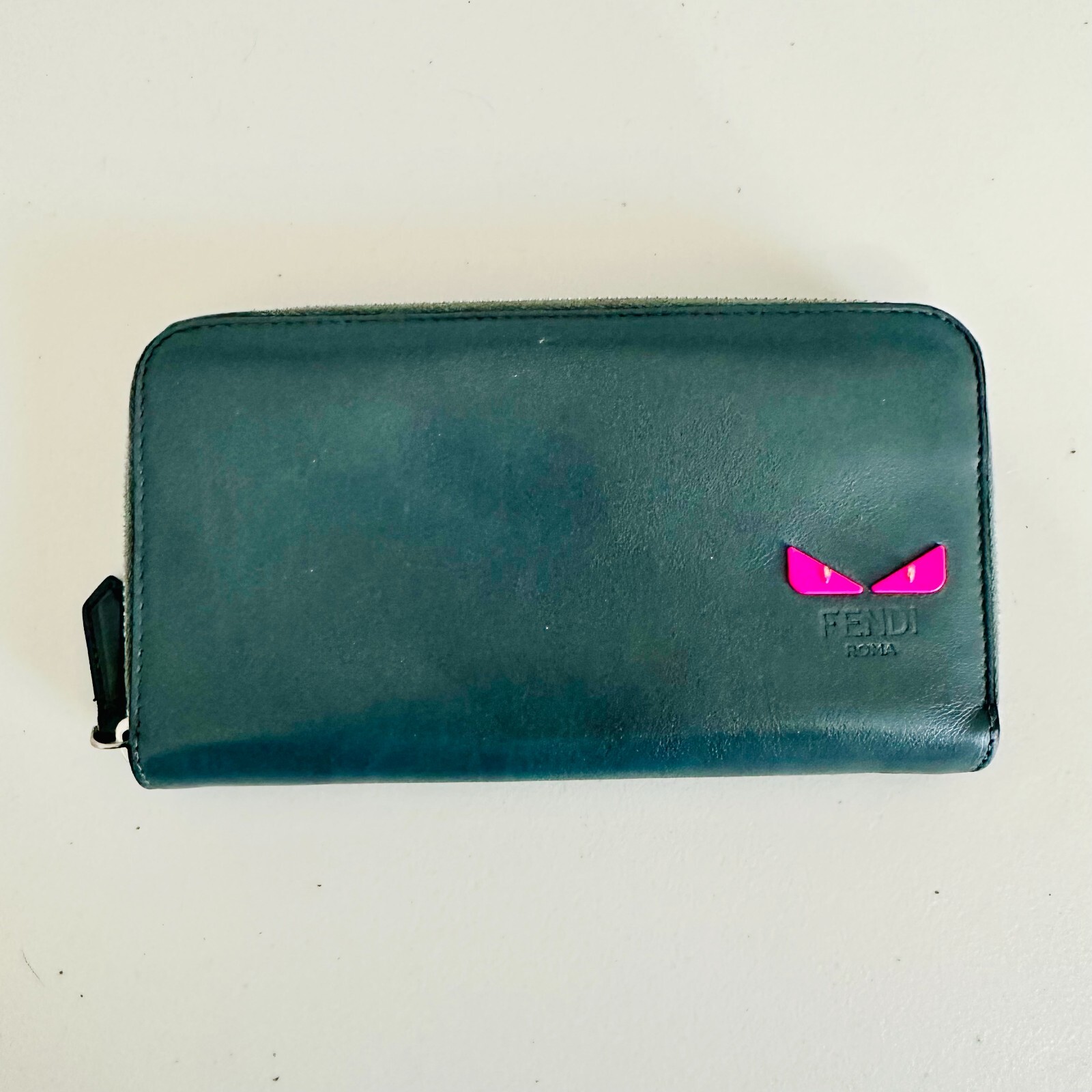 AUTHENTIC FENDI ROMA MONSTER MOTIF SMOOTH LEATHER ZIP-AROUND