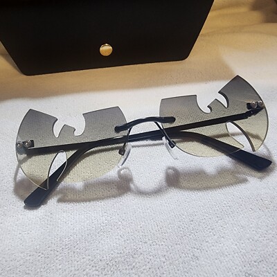 WU TANG  DIE CUT SUNGLASSES WITH CASE RARE ...   BLACK  RARE LIMITED EDITION 