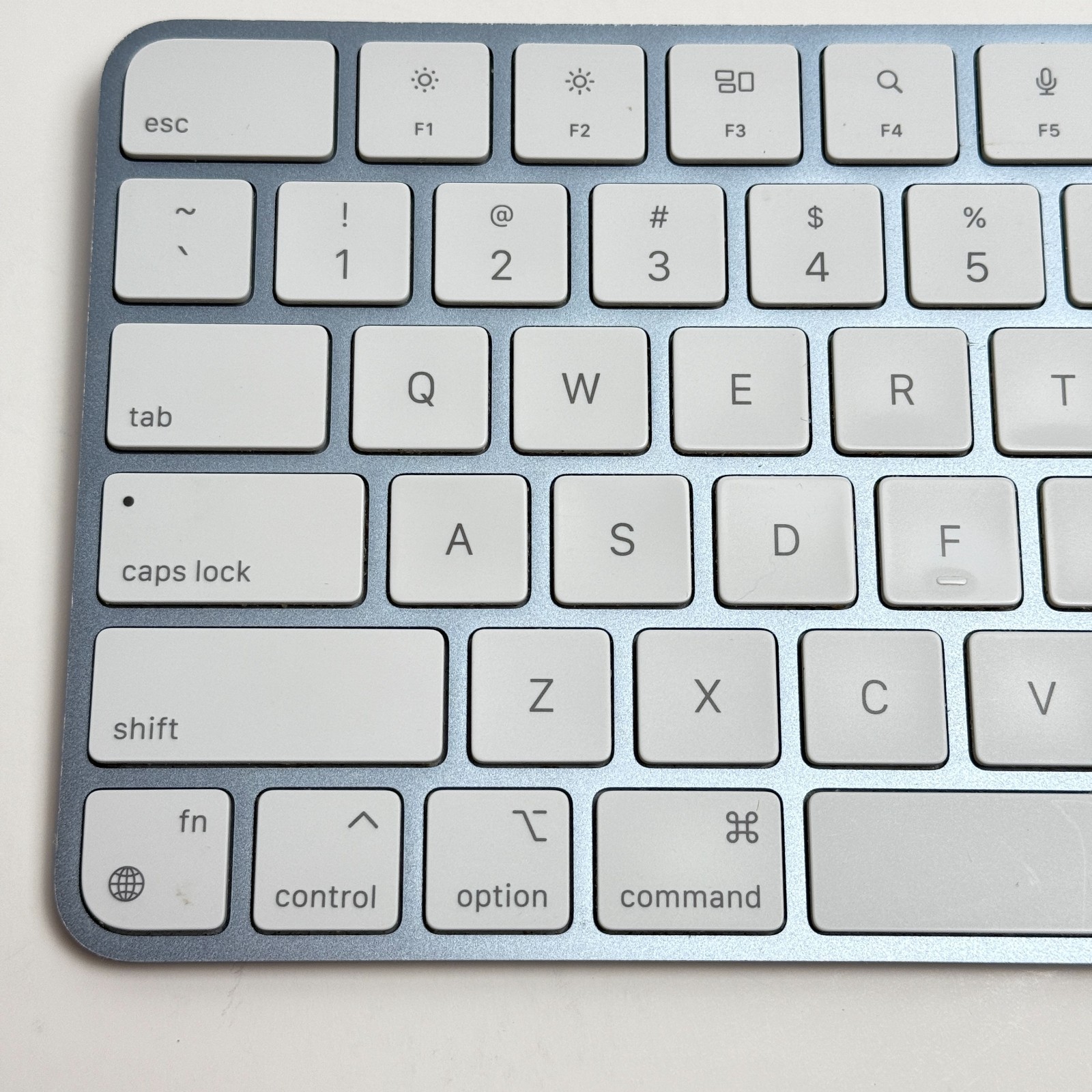 Apple Magic Keyboard USB-C A2450 Bluetooth Wireless Keyboard