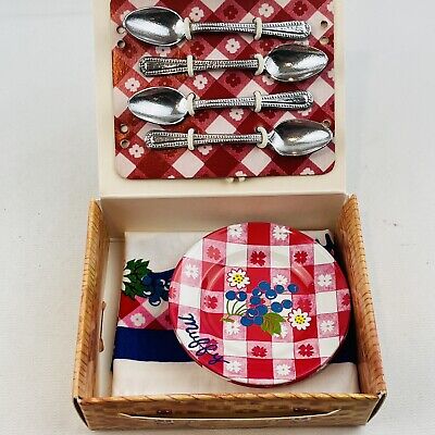 Muffy Vanderbear Picnic Basket Set Tablecloth Spoons Plates 1992