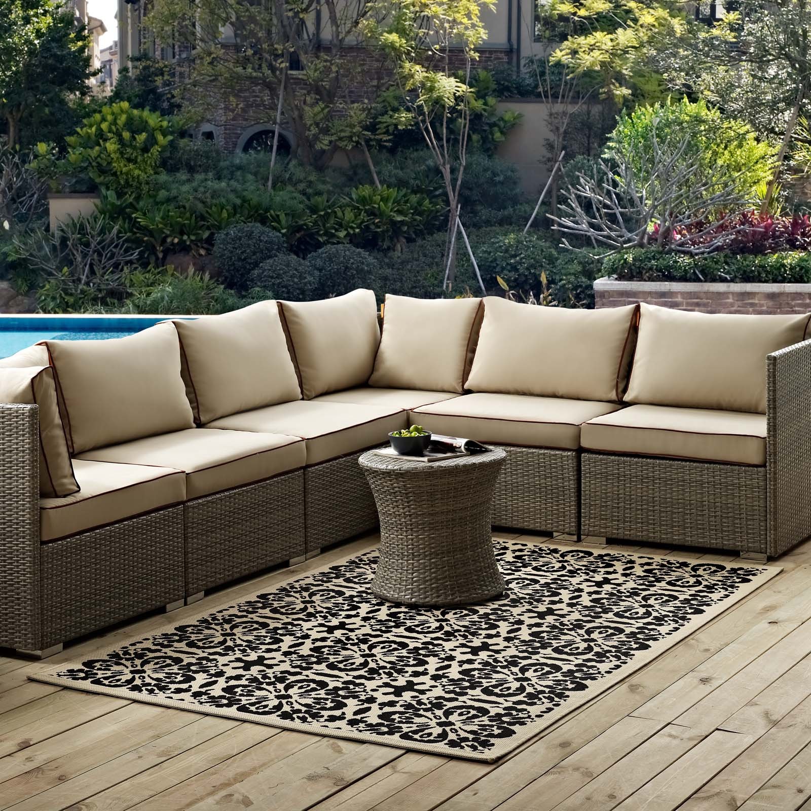 Vintage Floral Trellis Indoor/Outdoor 8x10 Area Rug in ...
