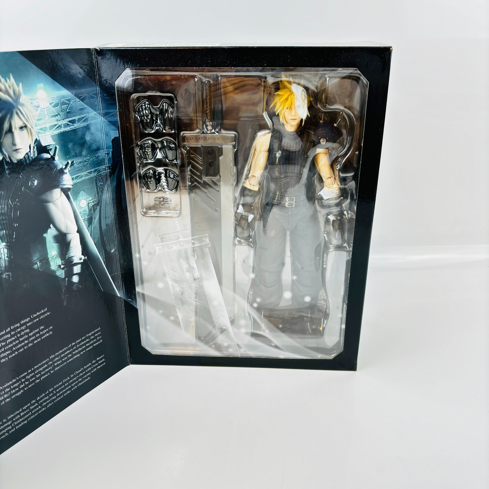未開封 FINAL FANTASY VII REMAKE PLAY ARTS Final Fantasy VII Remake Cloud Strife Play Arts Kai Square