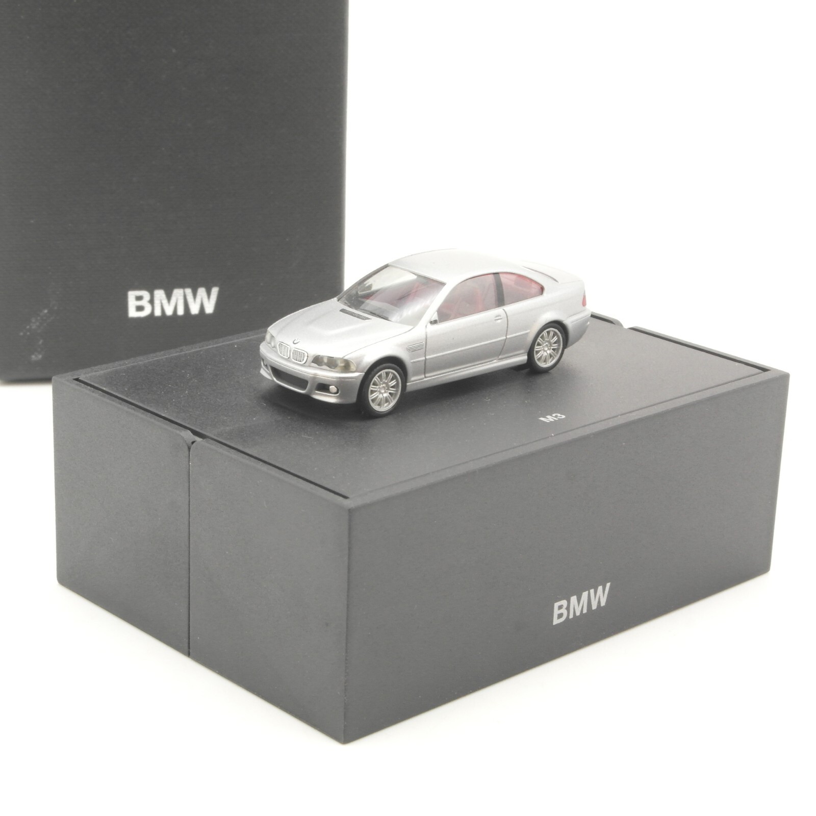 herpa BMW Mチーム M3 MANトランスポーター 4台セット 1/87 herpa BMW Mチーム M3 MANトランスポーター 4台セット 1/87