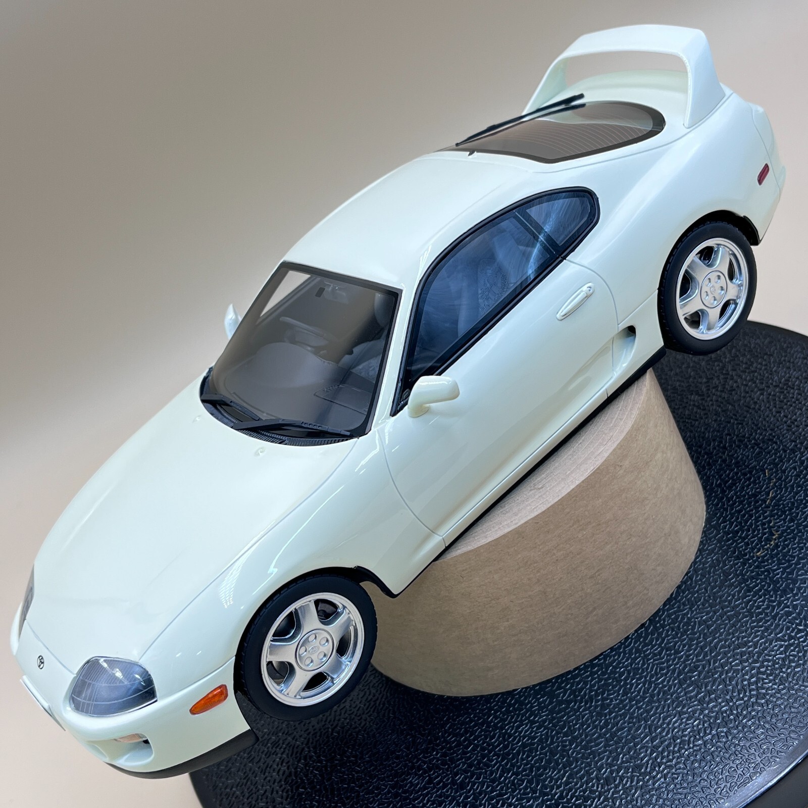 OTTO 1/18 Toyota Supra JZA80 A80 Mk4 white resin model car OTTO 1/18 Toyota Supra JZA80 A80 Mk4 white resin model car