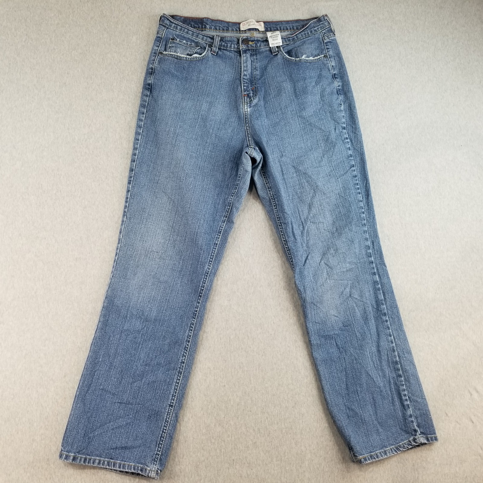 Levi Jeans Women's Sz 18W Mid Rise Bootcut Med Wash 99% Cotton Normcore Stylish