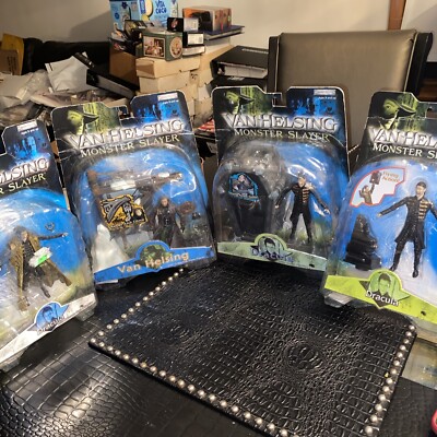 Van Helsing Monster Slayers Figures Lot Of 4! New Dracula  Jakks Pacific