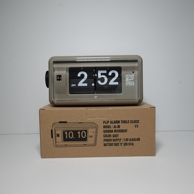 STUSSY livin GENERAL STORE TWEMCO パタパタ時計 【公式通販】