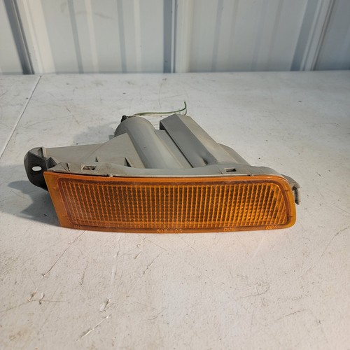 洋楽 critical issue Toyota LAMP ASSY, FR TURN SIGNAL, RH 81510-AC010 1995-1999