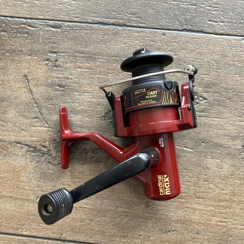 Abu Garcia Cardinal 4 オールドモデル ABU GARCIA CARDINAL MAX 4 Red Ultra Cast Design SPINNING