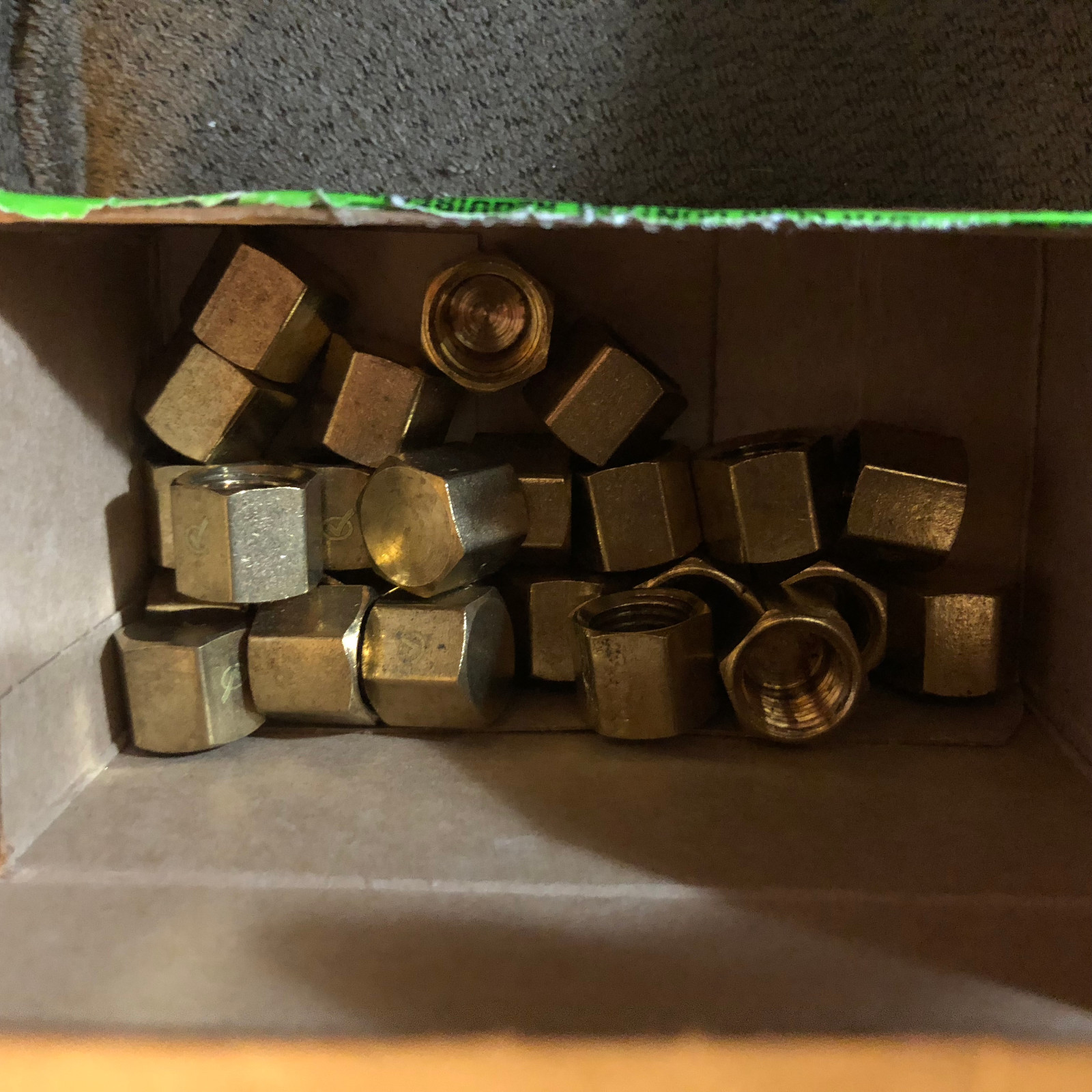 BRASS HEX PIPE CAP 1/4