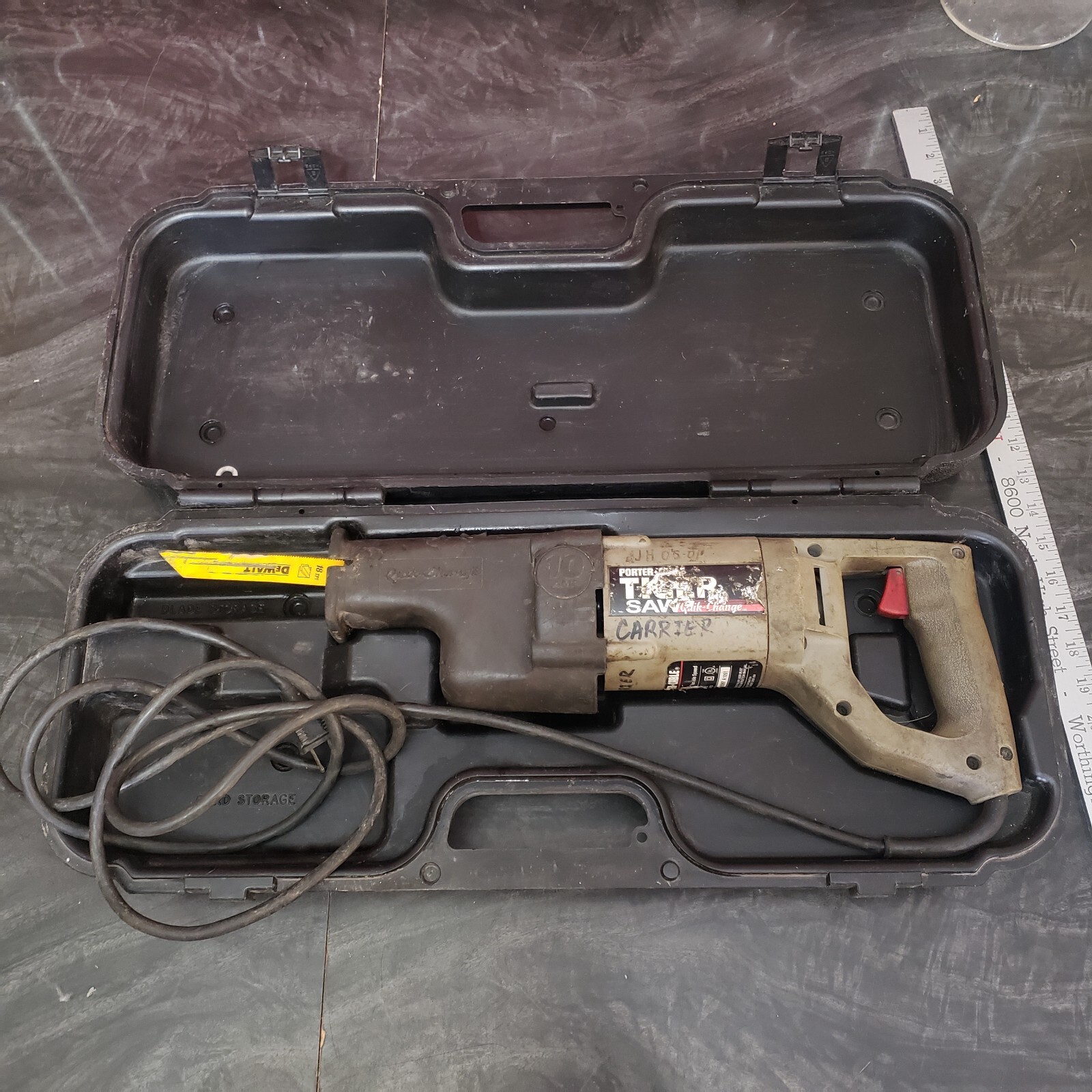 Porter Cable Reciprocating Tiger Saw w/ Case Quik-Change Corded TESTED