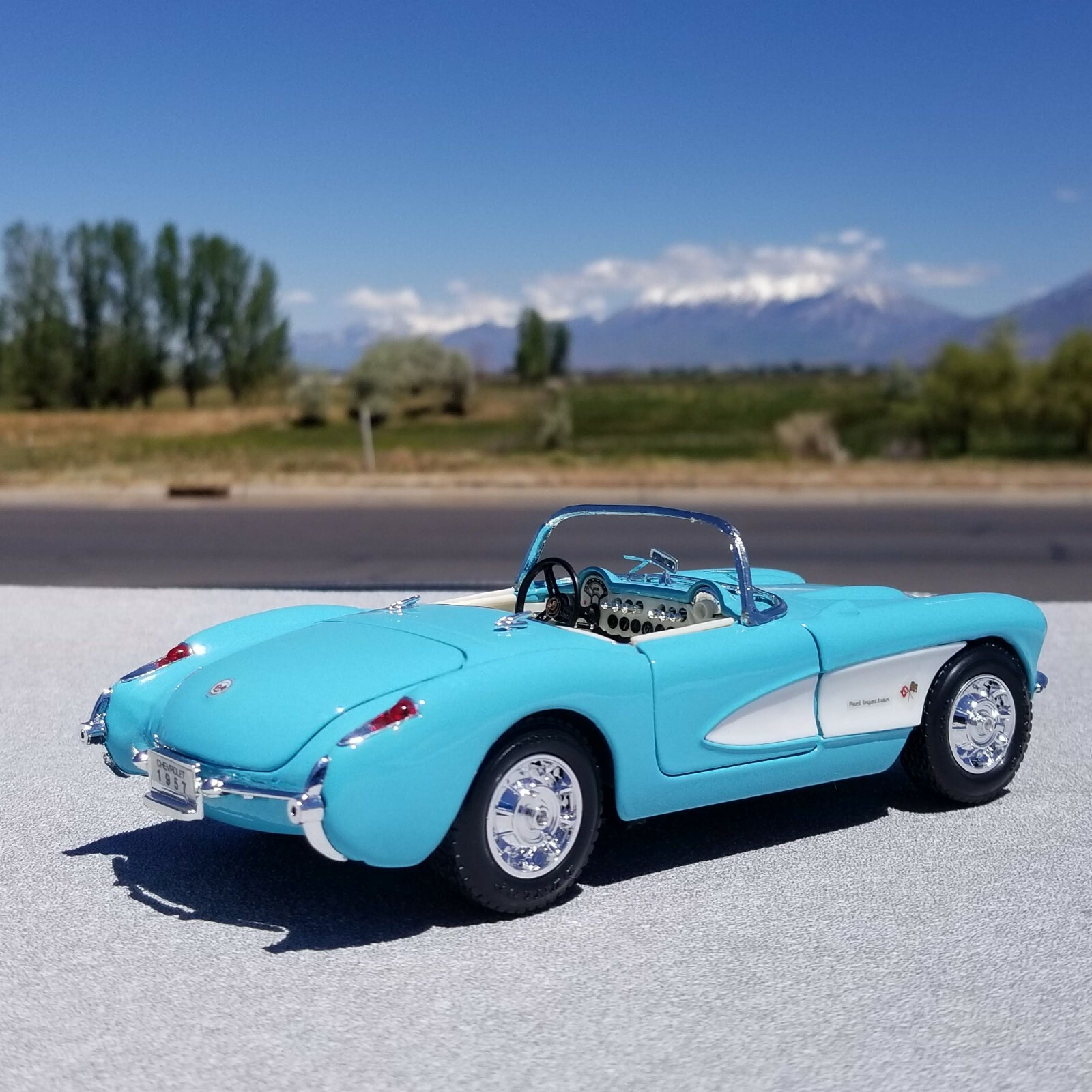 【激レア】CHEVROLET CORVETTE1957☆1:18 Burago 1957 Chevrolet Corvette 1:18 Blue / White Die Cast | eBay