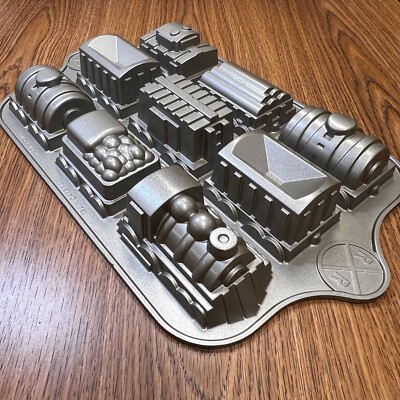Nordic Ware Train Cake Pan Mold 5 Cups 1.2 Liters Railroad Car Engine Caboose