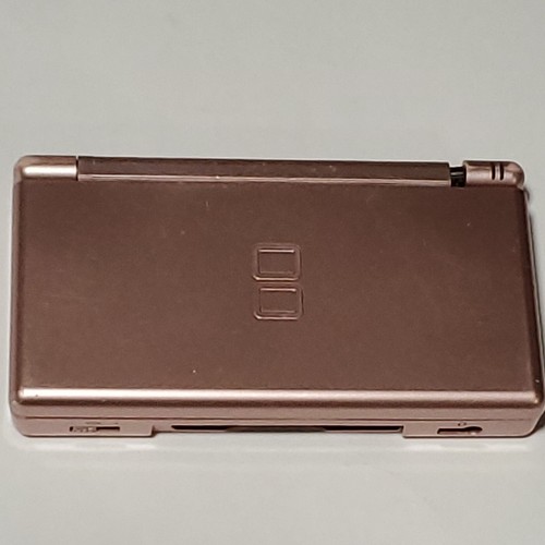 Nintendo DS Lite Metallic Pink Console Turns on Parts/Repair