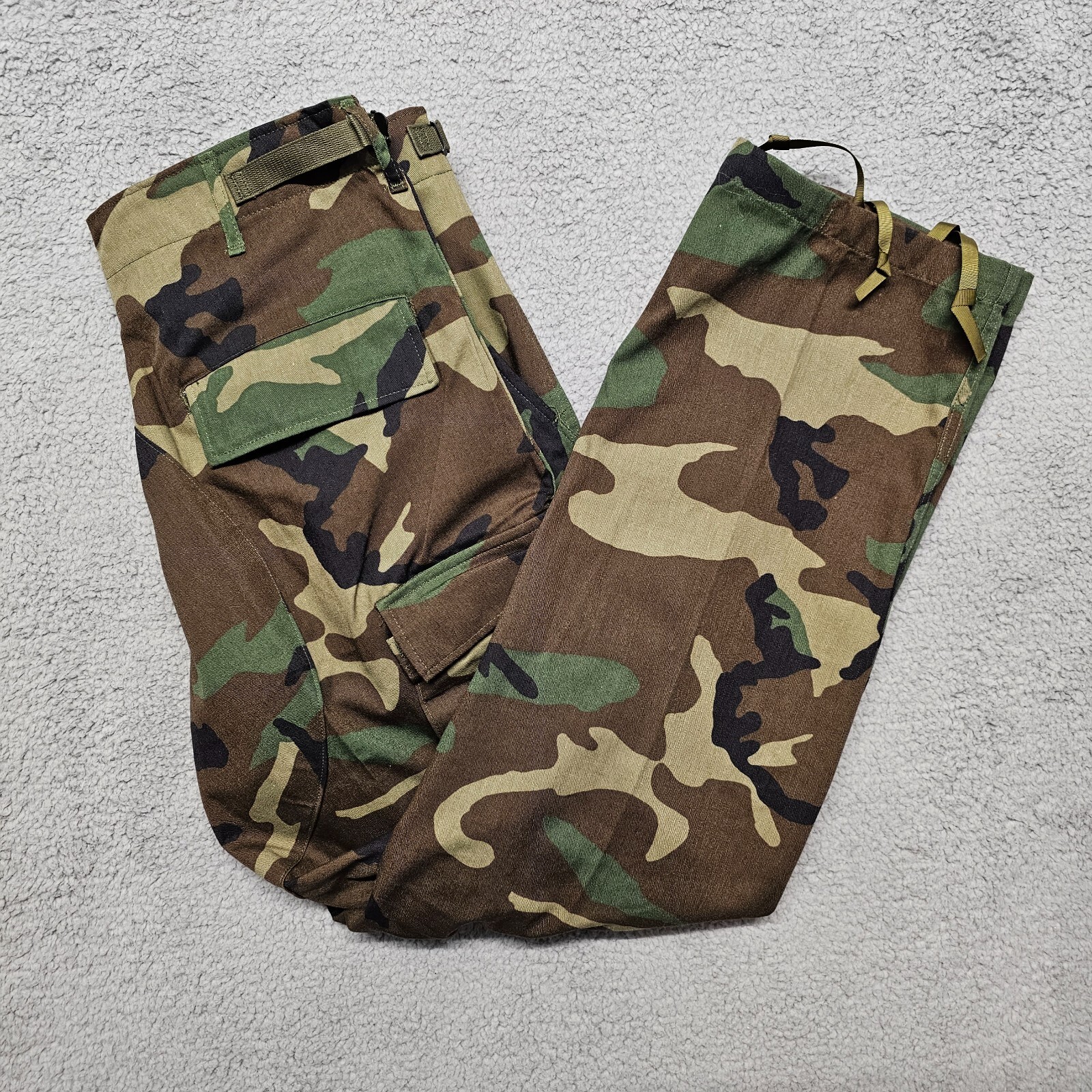 個人装備 WOODLAND CAMO CARGOS VTG 90s Woodland Camo Combat Cargo Pants Men's Medium Short