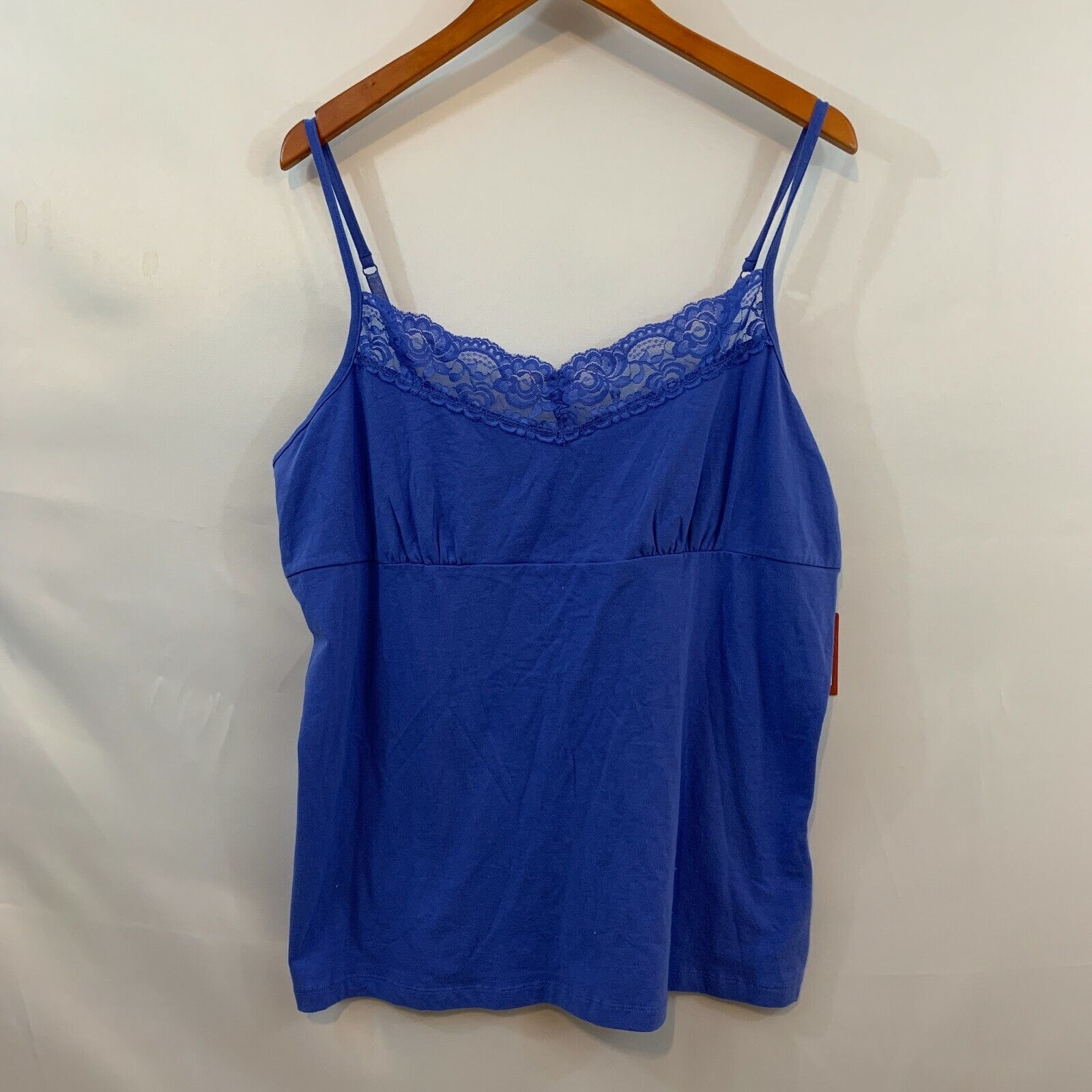Mossimo Supply Co Womens Blue Sleeveless Lace Trim Camisole Mossimo Supply Co Womens Blue Sleeveless Lace Trim Camisole