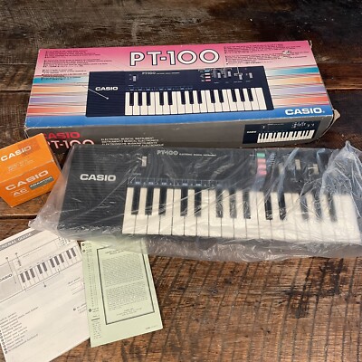 Vtg Casio PT-100 Electronic Keyboard Piano w/ AC Adaptor & Box WORKS