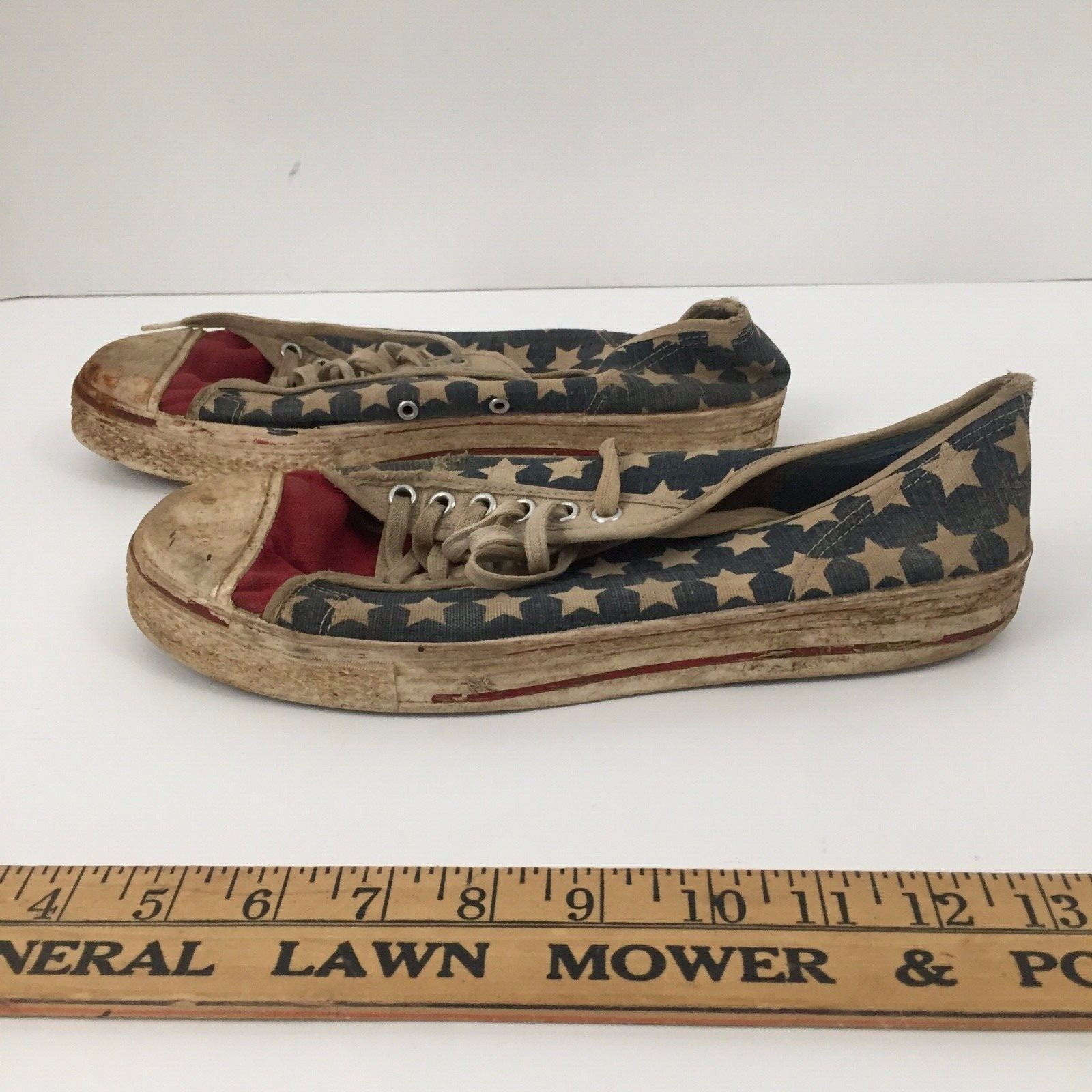 Vtg. Converse Canvas Shoes Sz 9  Low Top Sneaker 50s American Flag stars stripe