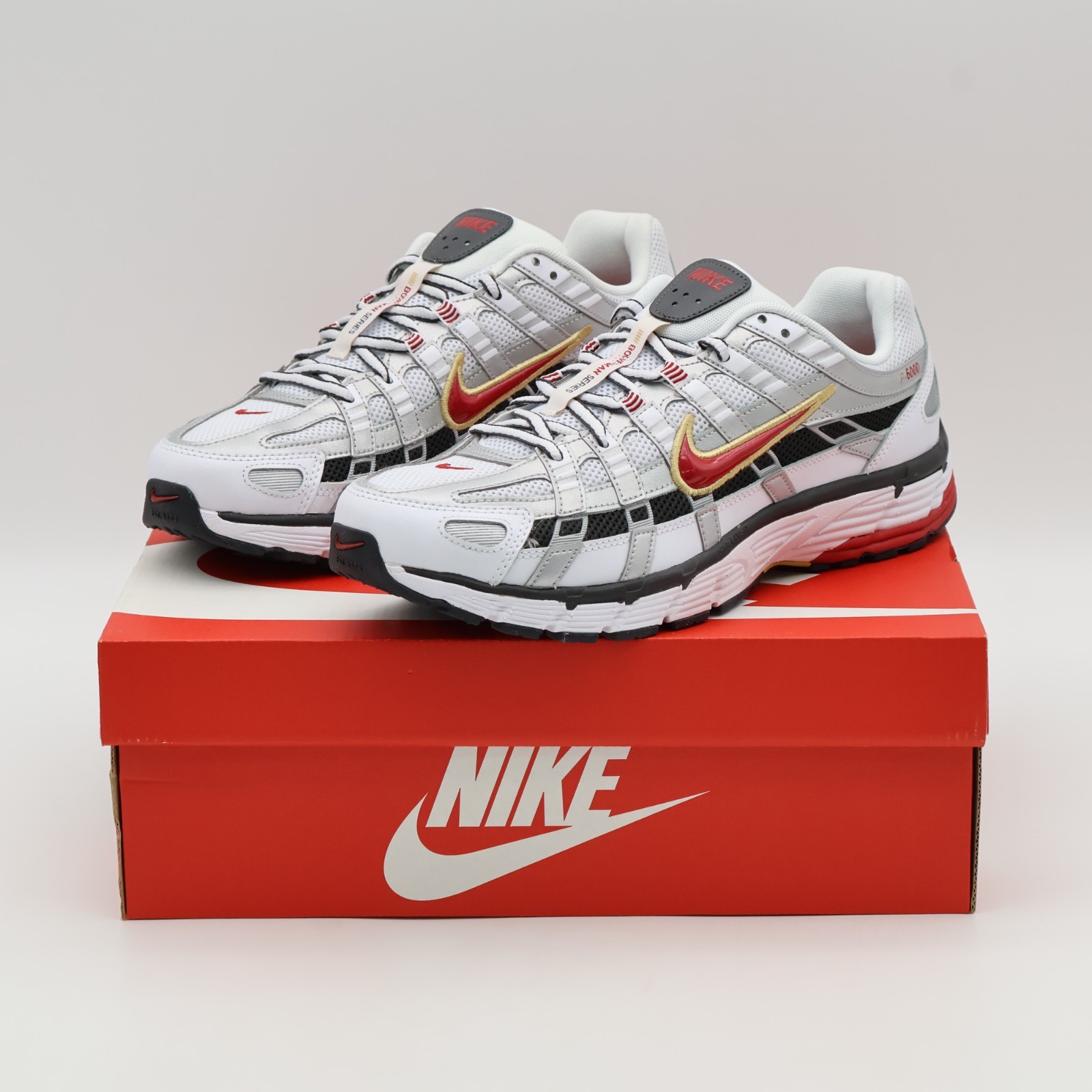 BV1021-101(T) NIKE P-6000 24cm シルバーレッド 楽天市場】【ナイキ ウィメンズ P-6000 ホワイト バーシティ