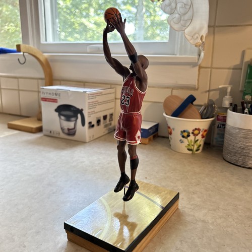 McFarlane Michael Jordan 1998 NBA Finals Winning Last Shot 8