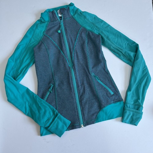 lululemon - 最終値下げ！新品タグ付き ivivva ジャケット $_12.JPG?set_id=880000500F