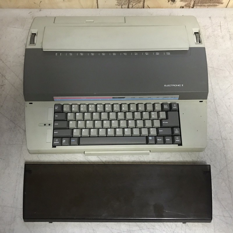 198X Sears Electronic II on the Typewriter Database