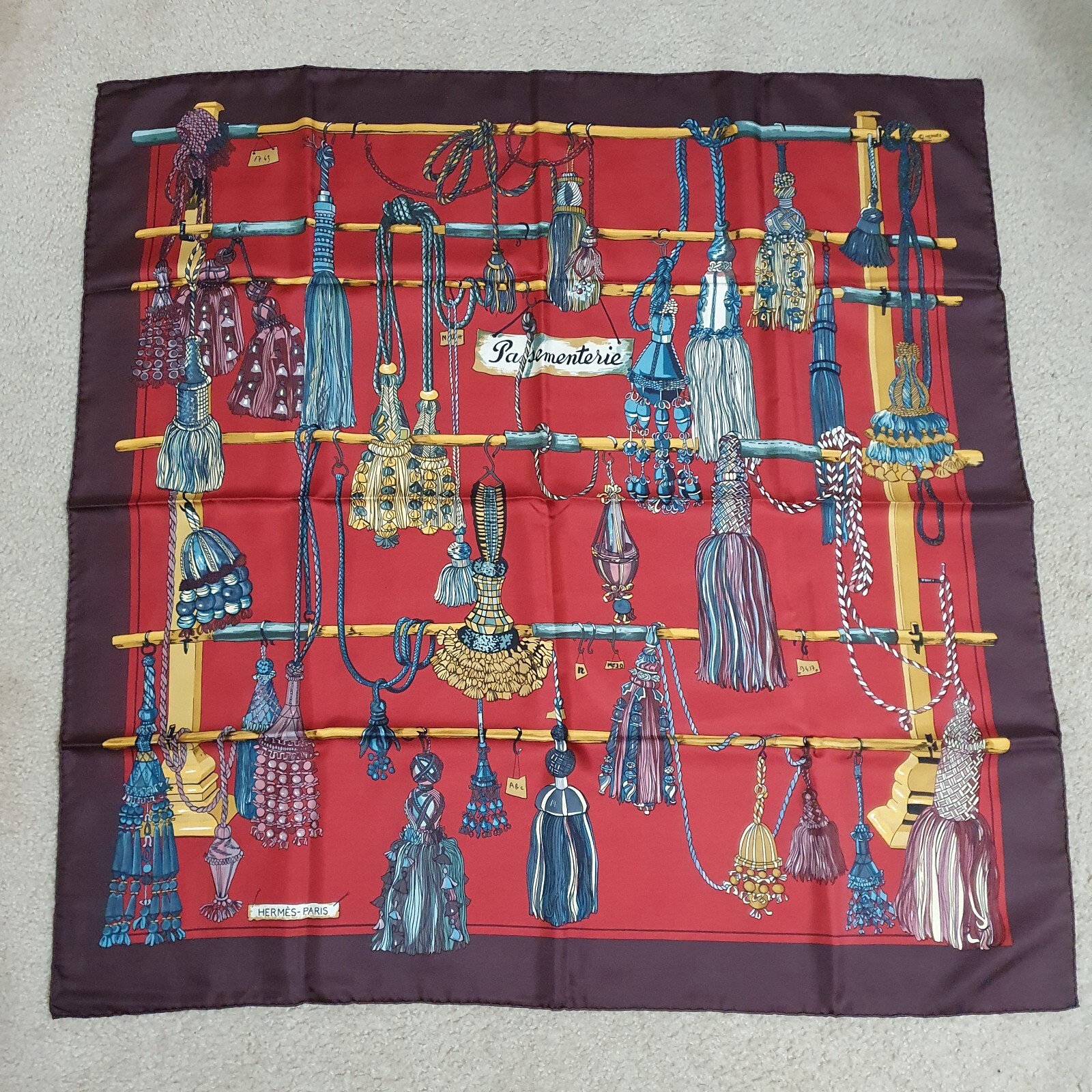 HERMES SCARF　100%SILK　MADE IN FRANC HERMES- Paris 100% Silk Scarf Jonques Et Sampans France 35