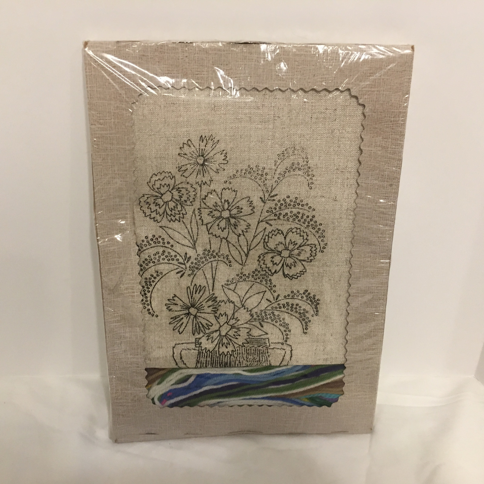 Vintage Family Circle Crewel Embroidery Kit - Flower Jug- Complete  A6-11