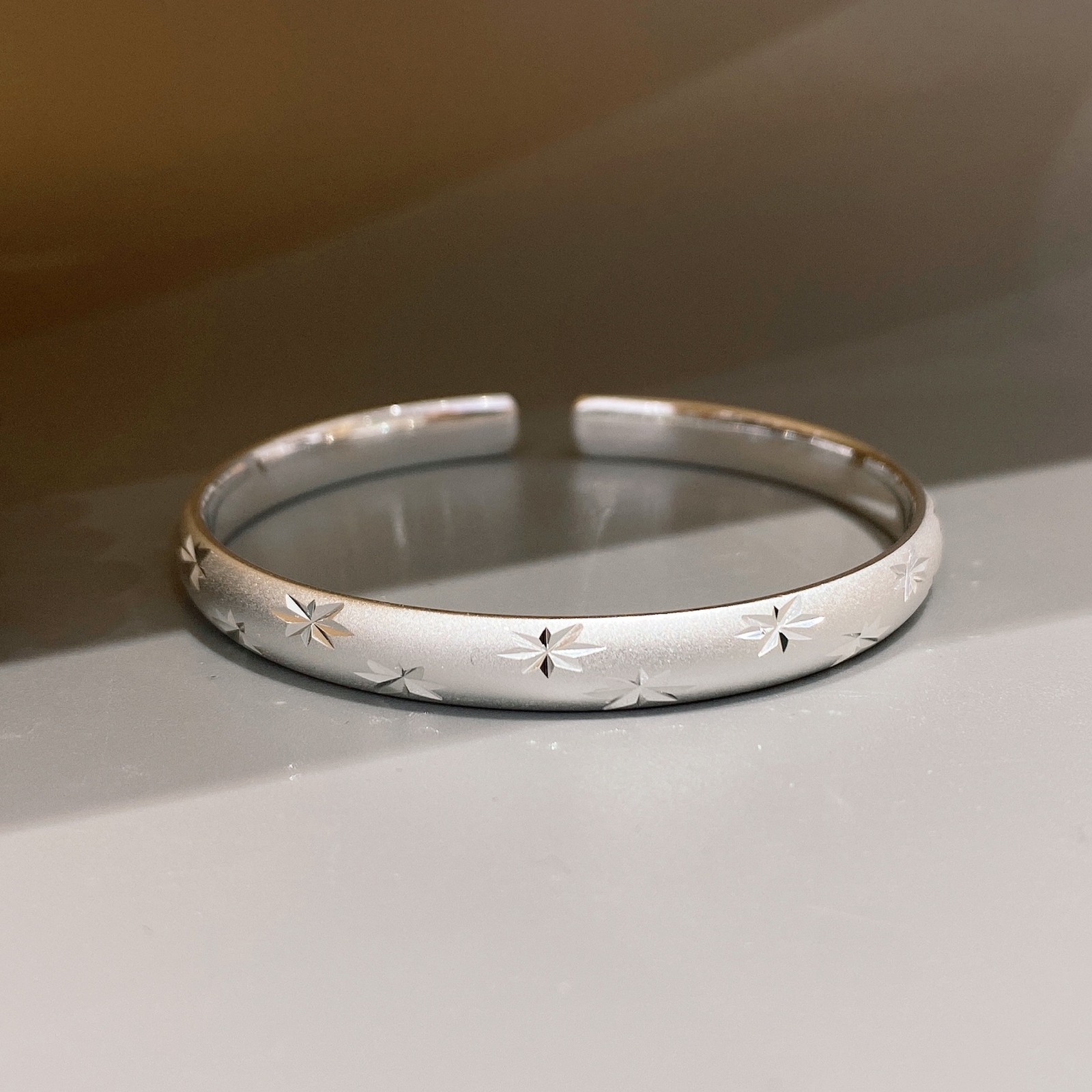アクセサリー DWELLER BANGLE WIDE STAR 925 SILVER  END アクセサリー DWELLER BANGLE WIDE STAR 925 SILVER END DWELLER