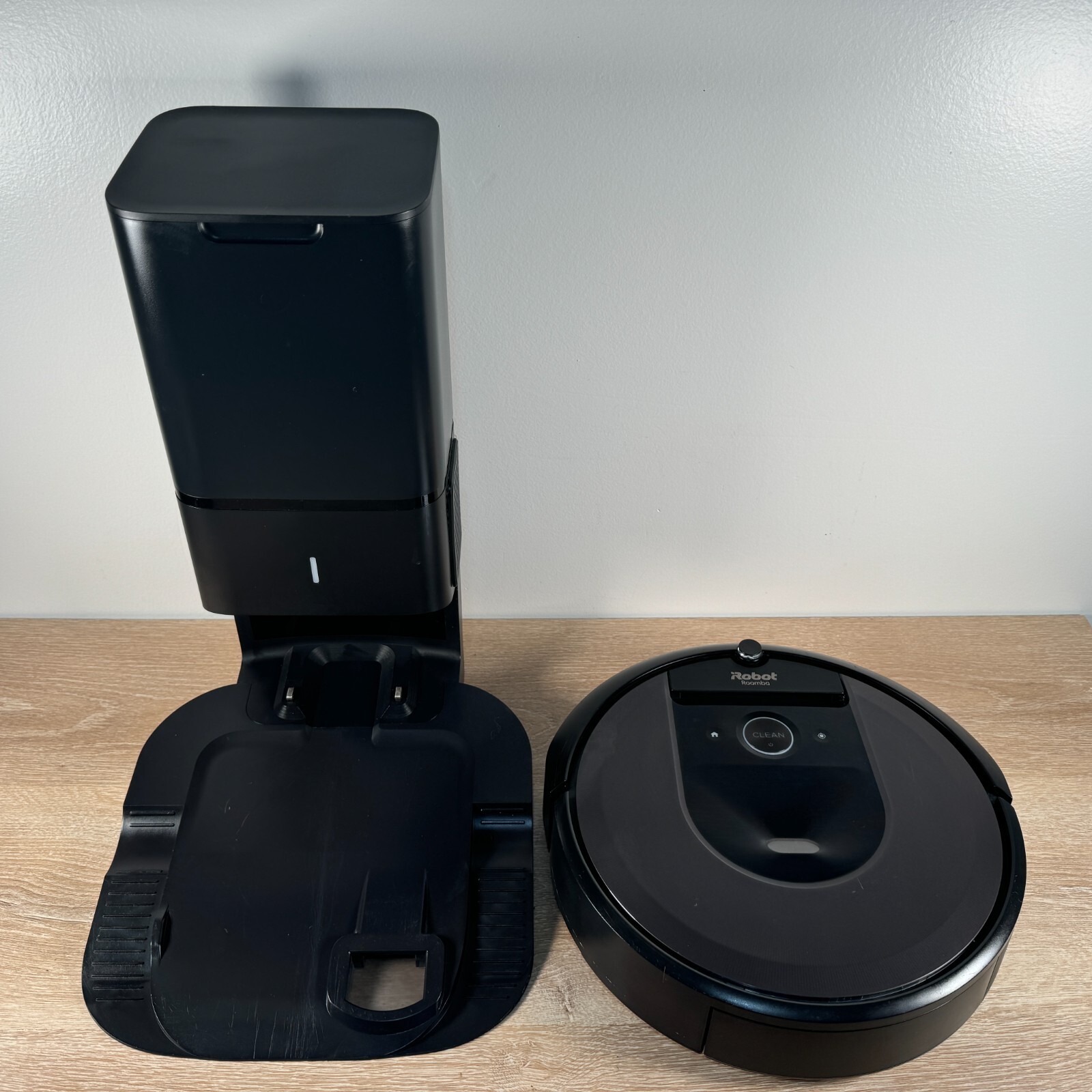 iRobot Roomba i7+ WiFi Self-Emptying Robotic Vacuum with Clean Base iRobot Roomba i7+ WiFi Self-Emptying Robotic Vacuum with Clean Base