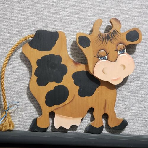 Wood Hand Painted Wall Plaque animated Brown Cow Figurine Country 10,5" x 10" W 