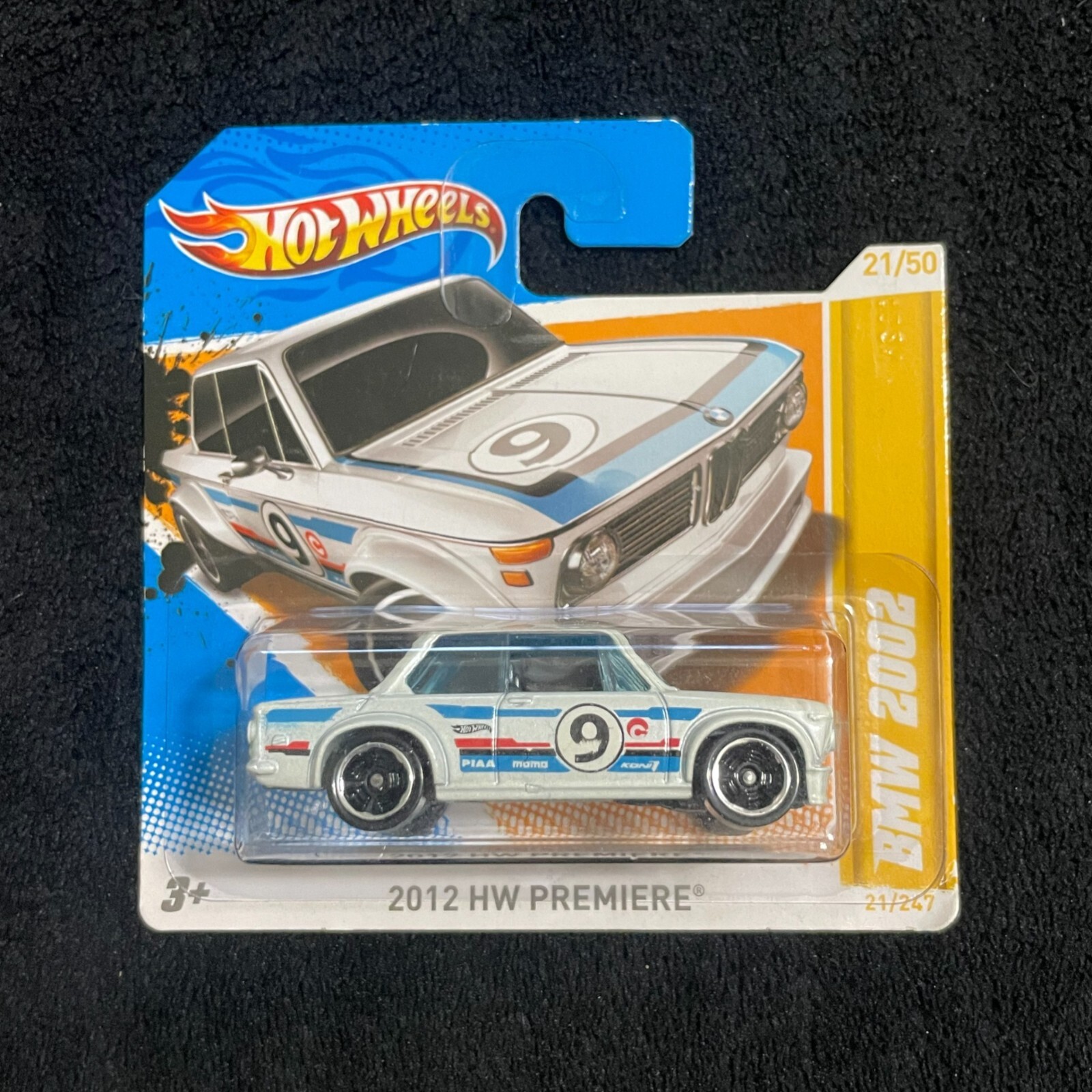 HOT WHEELS 2012 NEW MODELS SERIES BMW 2002 21/247 White