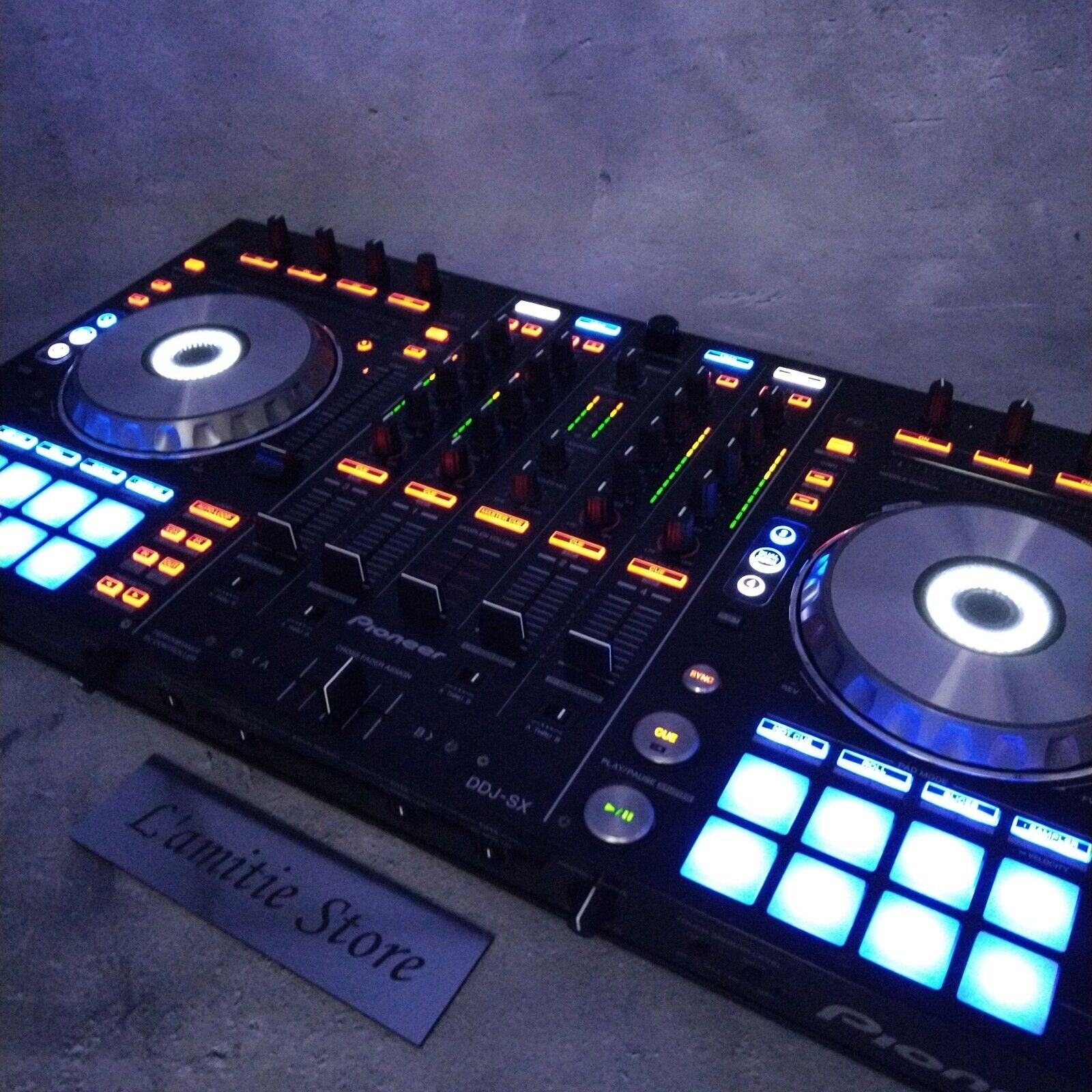 Pioneer DDJ-SX Pro Digital DJ Controller Serato 4-Channel Pioneer DDJ-SX Pro Digital DJ Controller Serato 4-Channel