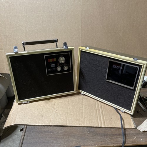 Vintage LLOYDS 8 Track Player Model 2V83E-138A Partly