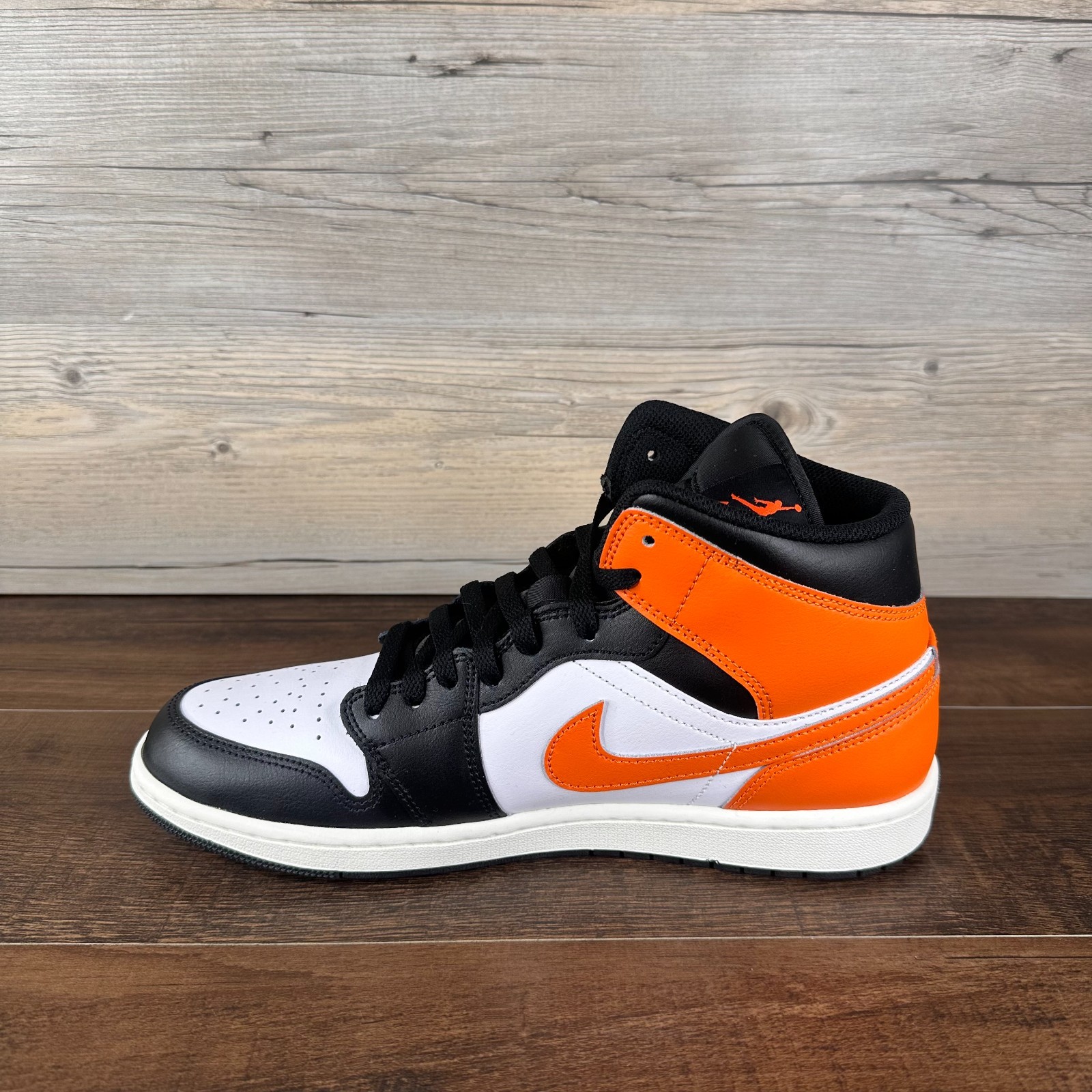 Nike Air Jordan 1 Mid Mens Size 11 Starfish White Sail Black