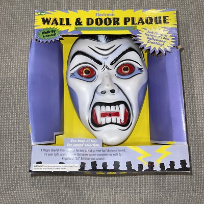 VINTAGE FUN WORLD ELECTRONIC VAMPIRE WALL  AND DOOR PLAQUE