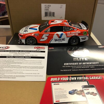 Kyle Larson #5 Valvoline 2022 Camaro ZL1 Elite CX52222VALKL 1 Di 402