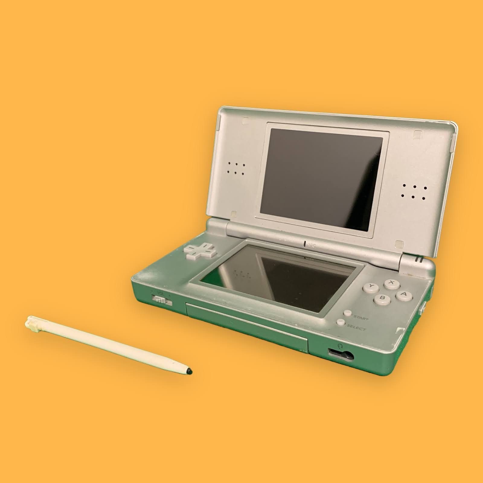 00s NINTENDO DS “lite” Score a Nintendo DS Lite Console \u2013 Retro vGames