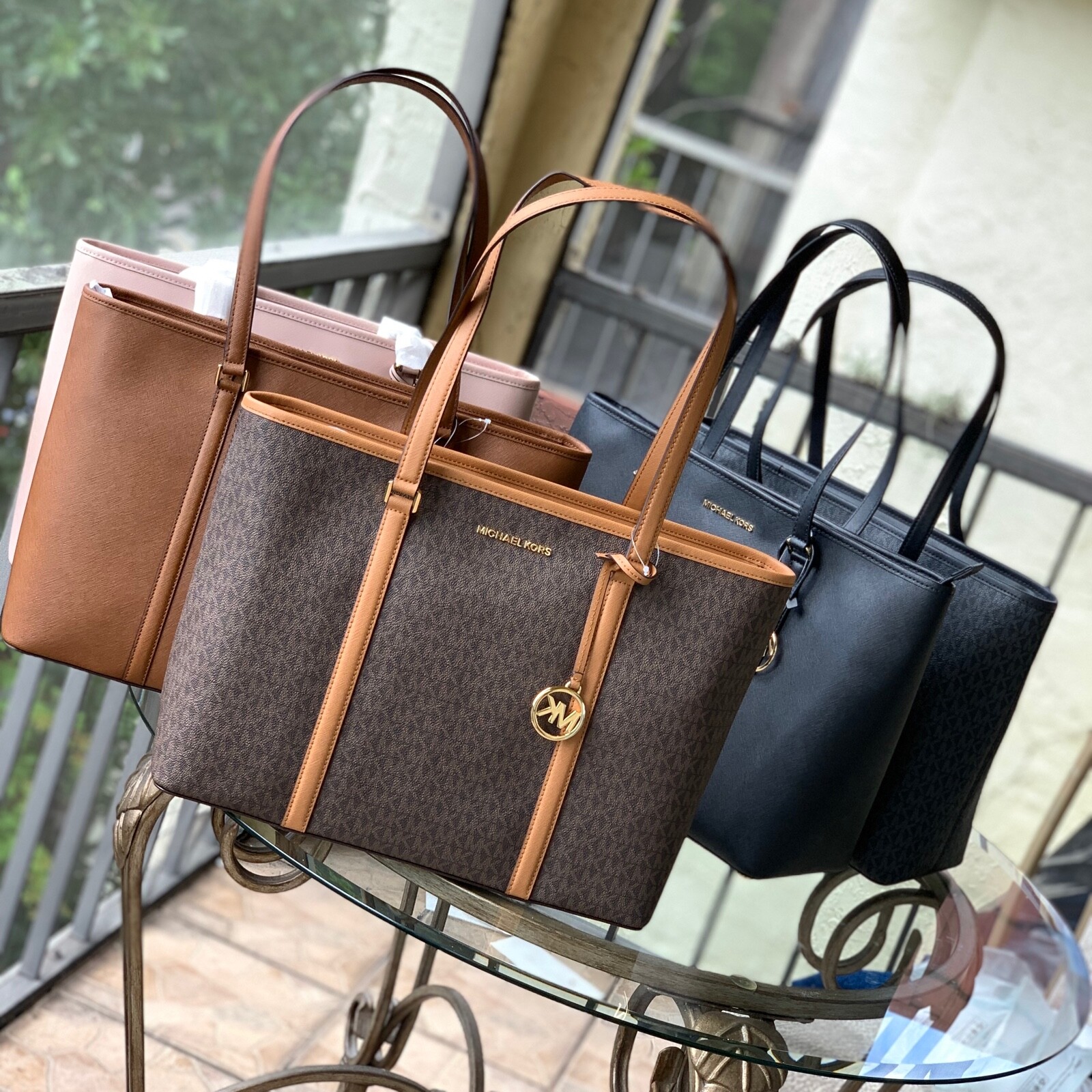 michael kors tote laptop