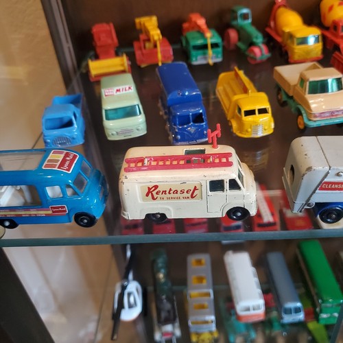 Matchbox Lesney TV Service Van No. 62 (2 TVS, 1 ladder , and