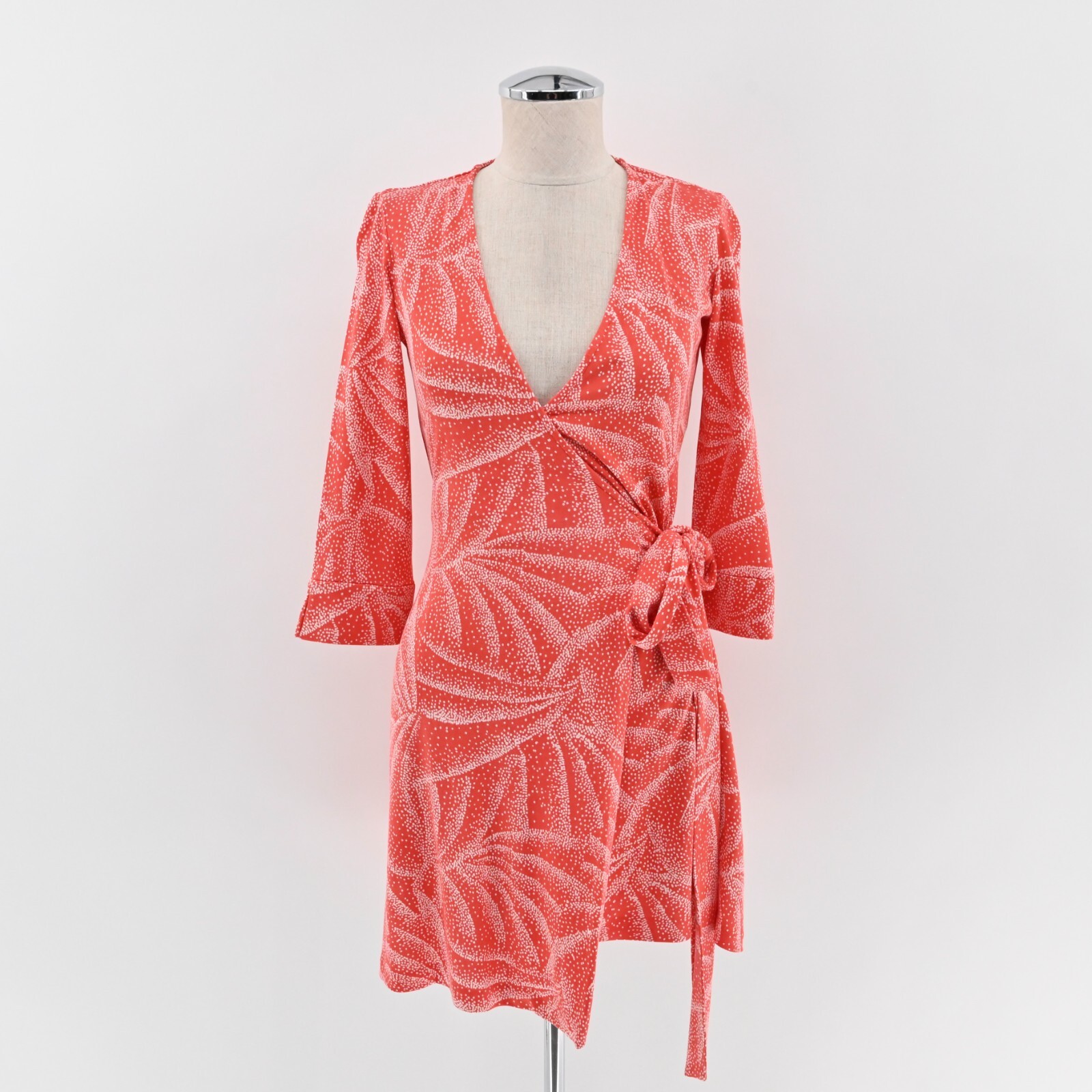 DIANE VON FURSTENBERG Dress Sz 0 Silk Vintage Printed Wrap