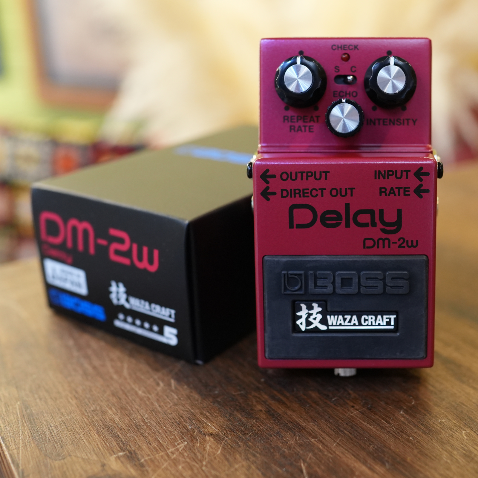 【美品！】BOSS DM-2W Delay Waza CRAFT Boss DM-2W Waza Craft Delay Pedal | Sweetwater