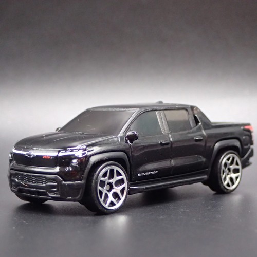 2024-2025 CHEVY CHEVROLET SILVERADO EV ELECTRIC TRUCK 1:64