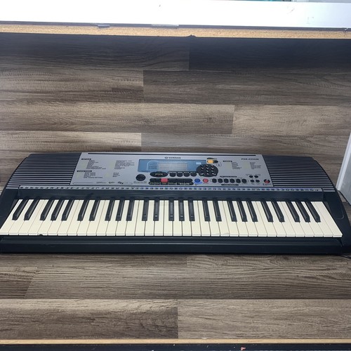 YAMAHA　PSR-225　61鍵キーボード　シンセサイザー YAMAHA PSR-225 61鍵キーボード シンセサイザー