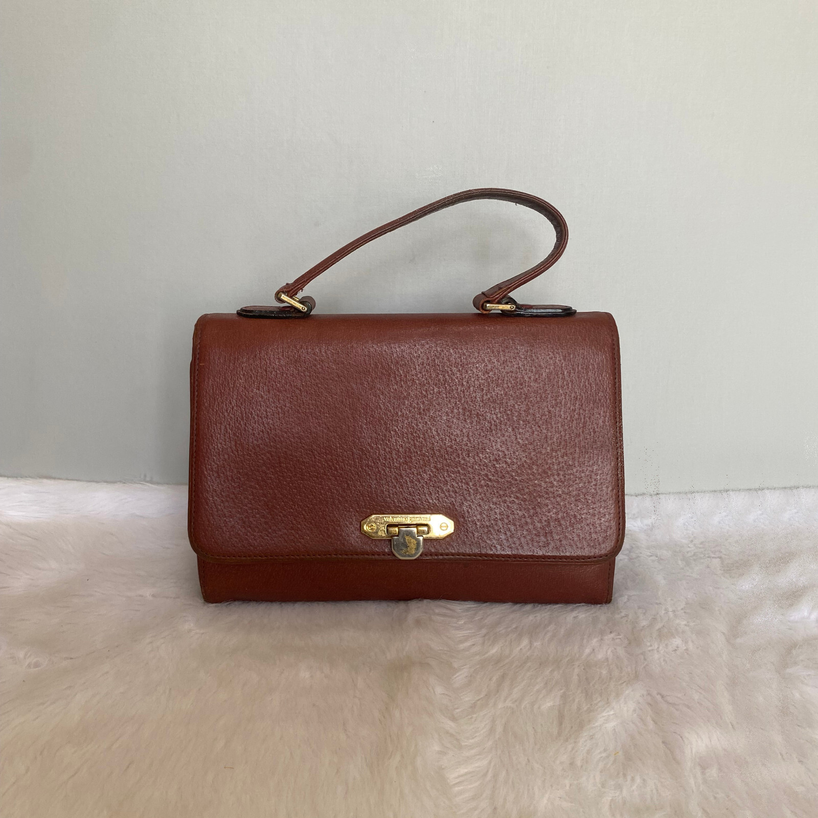 トートバッグ VALENTINO GARAVANI Brown Leather Large Go-Hobo Shoulder Bag Valentino Garavani - Teak Brown Leather Hobo Bag